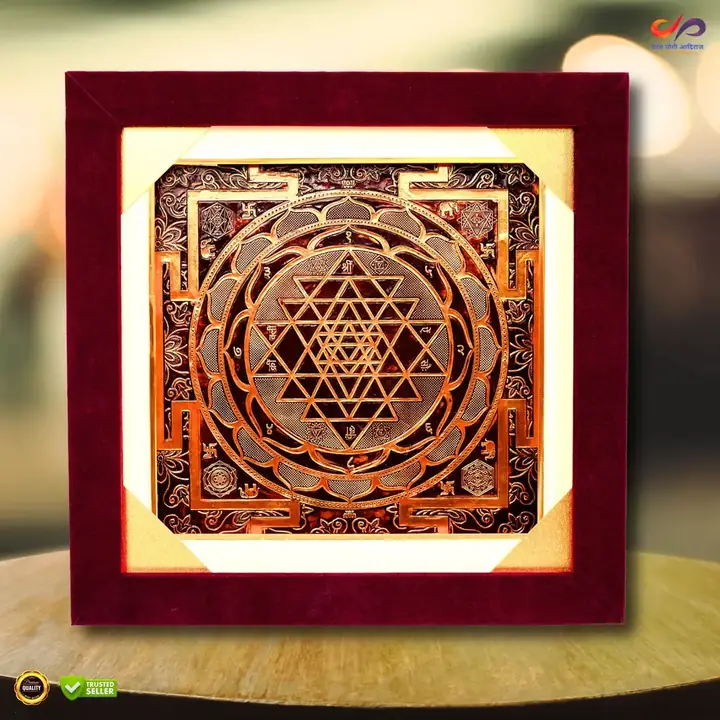 Mahalakshmi Dhan Kumbh, gold plate with lotus halo
